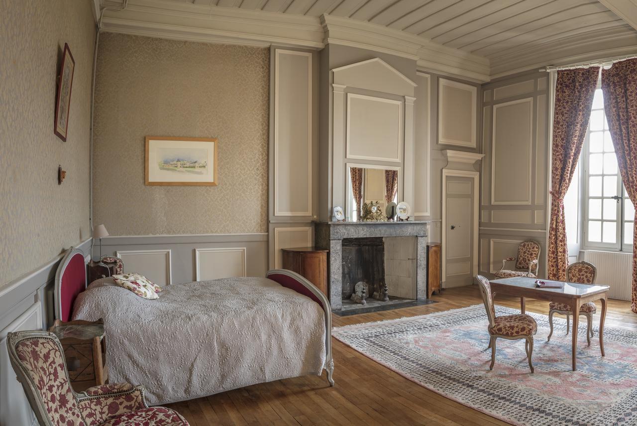 Chambres D'Hotes Au Chateau De Gizeux Bagian luar foto